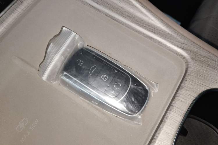 Used Chery Tiggo 8 PLUS C-DM 2025 1.5T 116 km Prestige Version 5 Seats