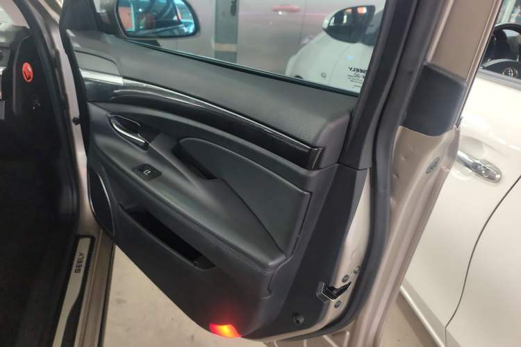 Used Geely Auto Emgrand GT 2015 1.8T Luxury Model Right Front Door Interior