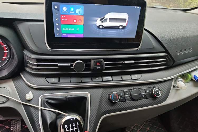 Used SAIC MAXUS Xintu V90 2022 2.0T Manual Zhiyun King Rear-Drive Long Wheelbase High-Roof with Single Rear Tire—6/7 Seats