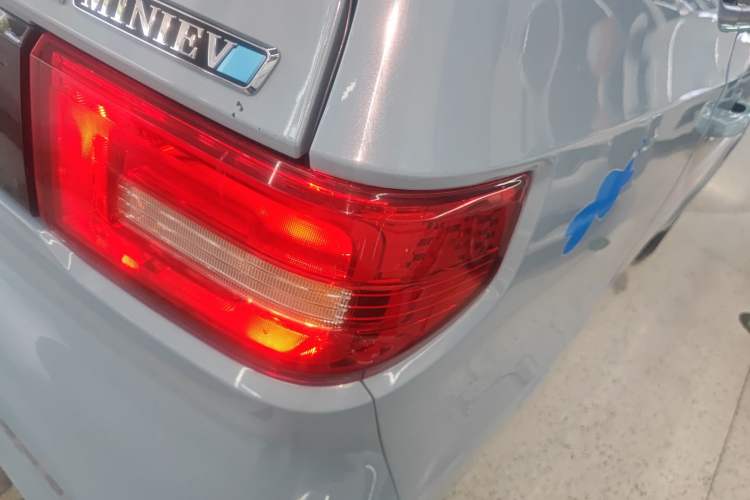 Used Wuling Hongguang MINIEV 2020 Freedom Version Lithium Iron Phosphate Right Rear Taillight