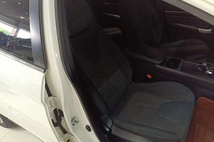 Used Venucia D60EV 2023 PLUS Comfort Edition SI Model Right Front Seat