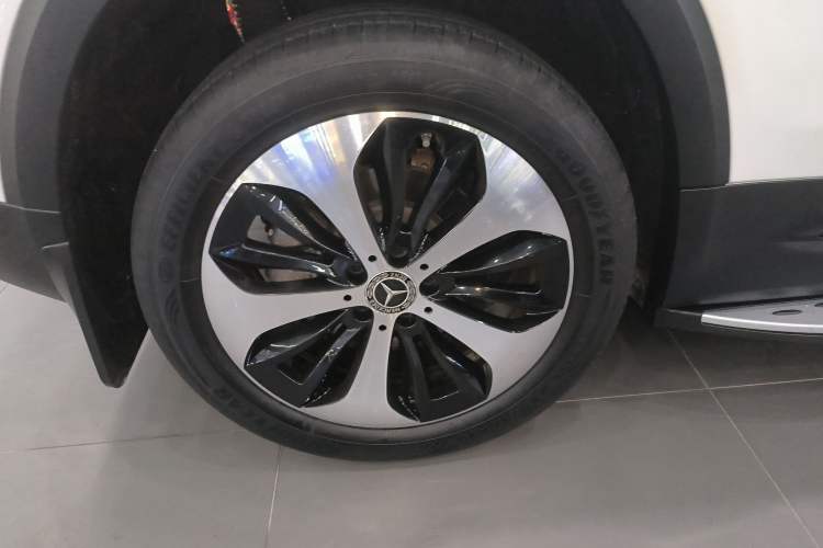 Used Mercedes-Benz GLB 2022 GLB 220 4MATIC Right Rear Wheel Hub