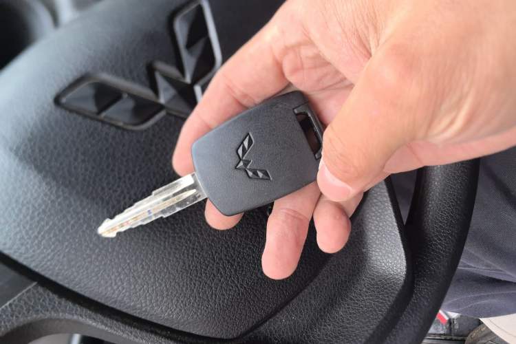 Used Wuling Rongguang S 2022 1.2L Base Version 5-Seater LSI Vehicle Key