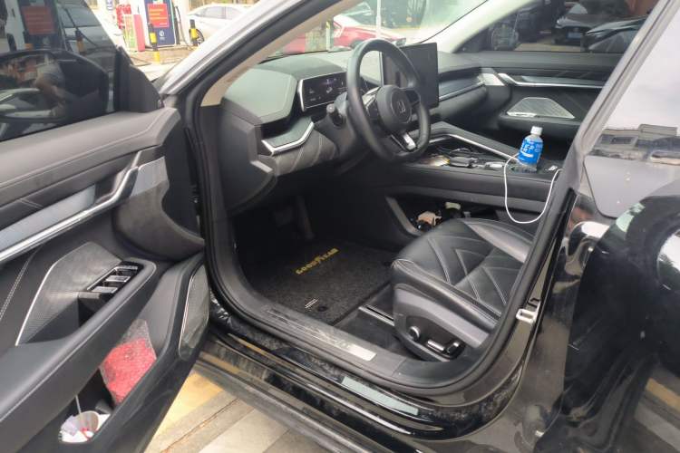 Used Zeekr 001 2023 YOU Edition 100 kWh Driver Seat