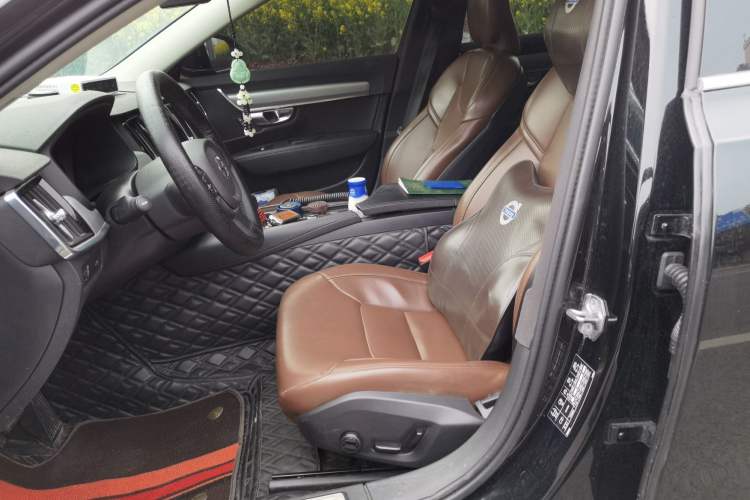 Used Volvo S90 2020 T4 SmartDrive Luxury Edition Left Front Seat