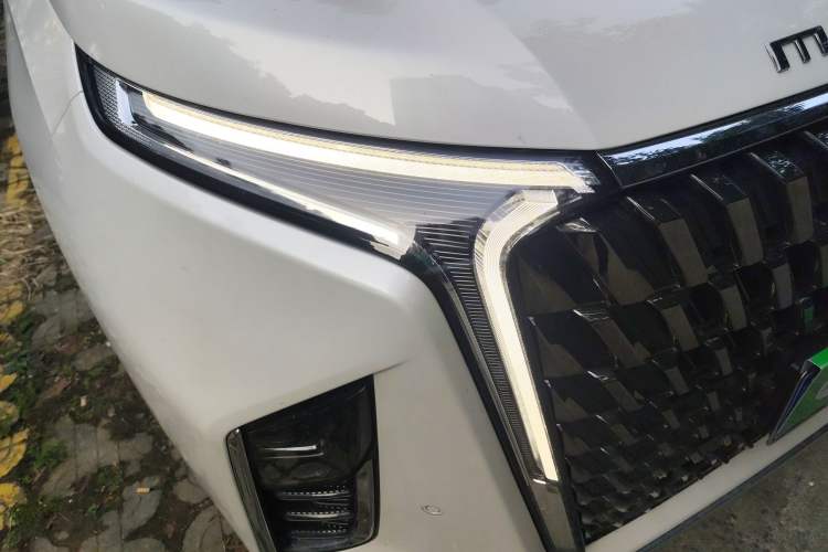 Used SAIC MAXUS G90 2024 2.0T Xingyun Seven-Seater Version