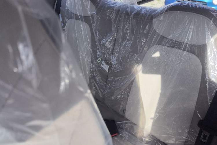 Used Chery QQ Ice Cream 2024 Edition Youth Version 205km Sundae Left Rear Seat