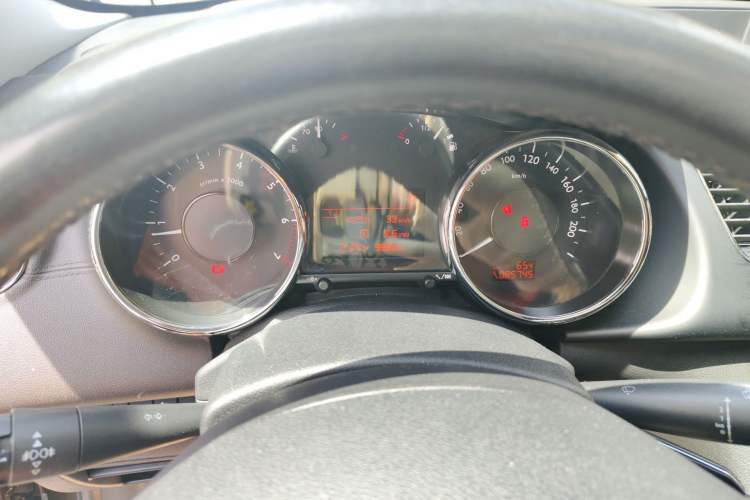 Used Peugeot 3008 2015 2.0L Automatic Trend Edition