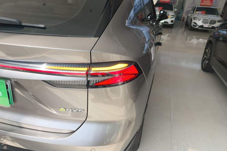 Used Roewe RX5 New Energy 2023 eRX5 Super Hybrid Prestige Edition Exterior 3