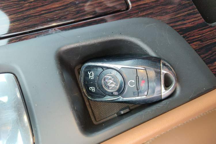 Used Buick LaCrosse 2016 28T Elite Model