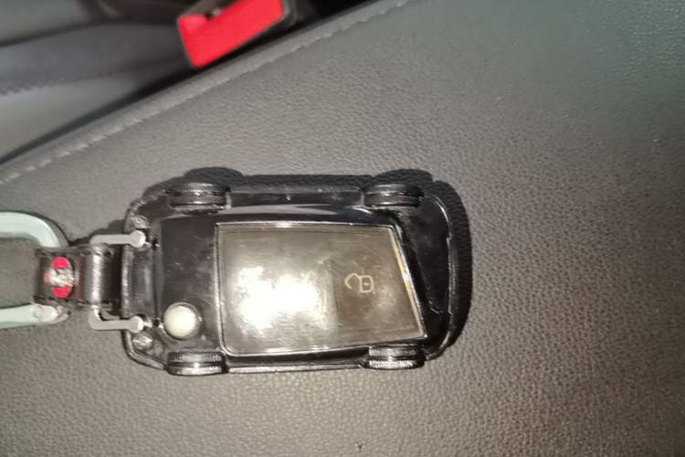 Used Volkswagen Tayron 2019 330TSI Two-Wheel Drive Luxury Model China VI Standard Vehicle Key