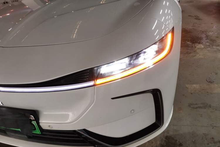 Used VOYAH PASSION 2023 Four-Wheel Drive Long-Range Version
