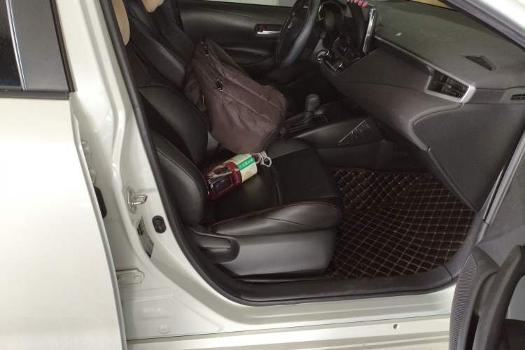 Used Toyota Levin 2019 185T CVT Entry-Level Version China VI Standard Right Front Seat