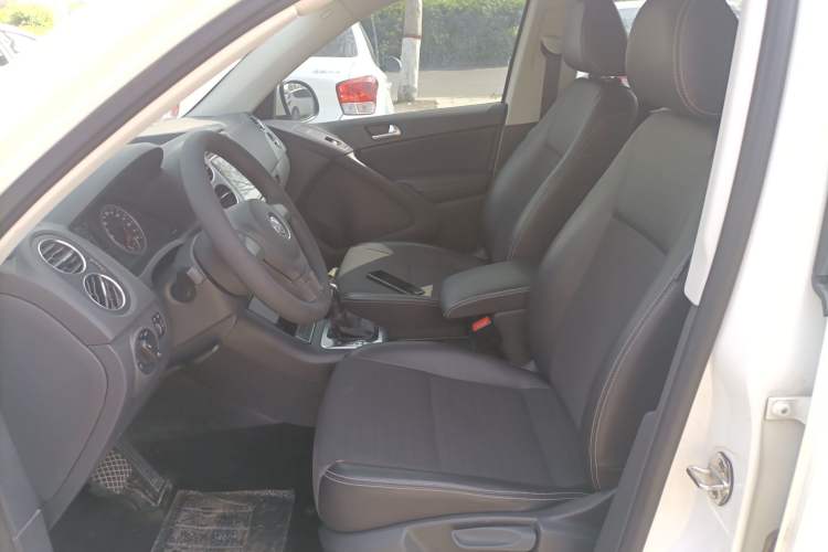 Used Volkswagen Tiguan 2016 280TSI Automatic Two-Wheel-Drive Silk Road Style Edition Left Front Seat