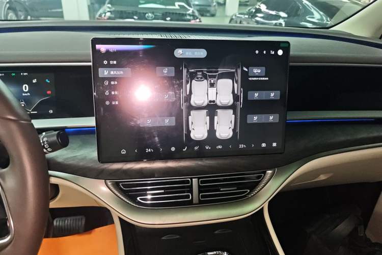 Used Denza D9 2024 DM-i 980 Four-Wheel Drive Prestige Model