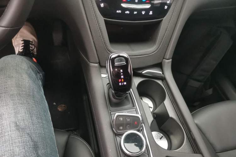 Used Cadillac XT6 2022 2.0T Six-Seater Four-Wheel Drive Luxury 120th Anniversary Limited Edition
