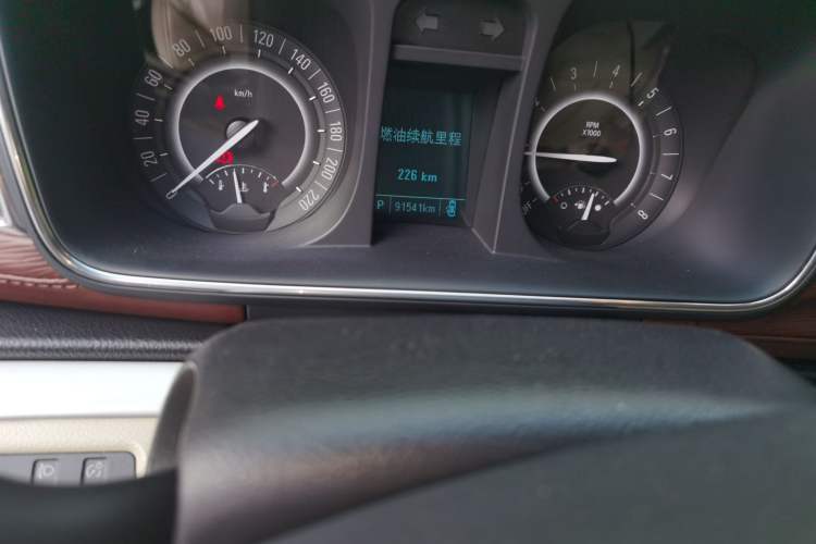 Used Buick GL8 2018 28T Luxury Model China VI Standard
