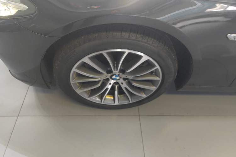 Used BMW 5 Series 2014 525Li Luxury Design Package