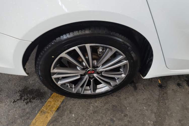 Used Roewe i6 2020 PLUS 1.6L CVT 4G Connected Glory Flagship Edition
