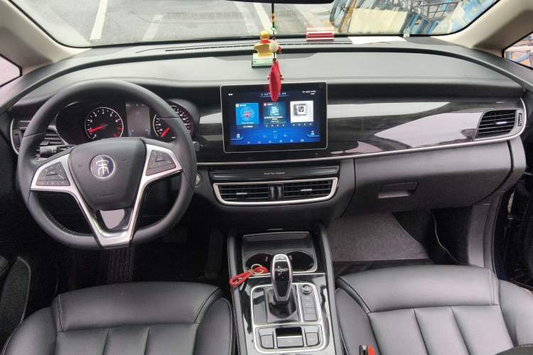 Used BYD Song MAX 2019 1.5T Automatic Smart Connect Ruiyi Model 7 Seats China VI Standard Center Console