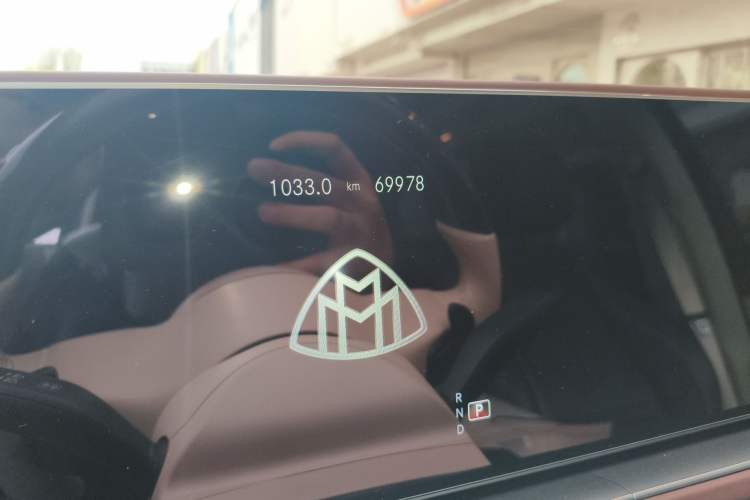 Used Mercedes-Benz Maybach GLS 2021 GLS 480 4MATIC Odometer Close Up