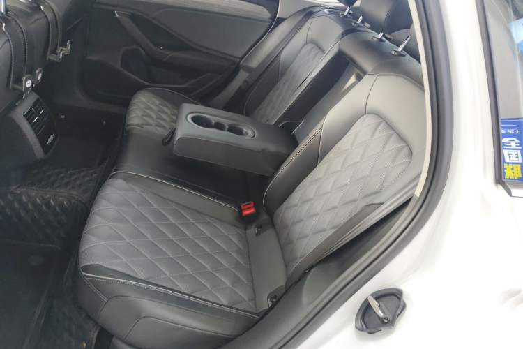 Used Volkswagen Sagitar 2025 300TSI DSG Excellence Edition Left Rear Seat