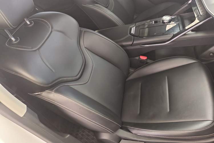 Used Haval H6 2024 1.5T Two-Wheel-Drive Classic Edition
