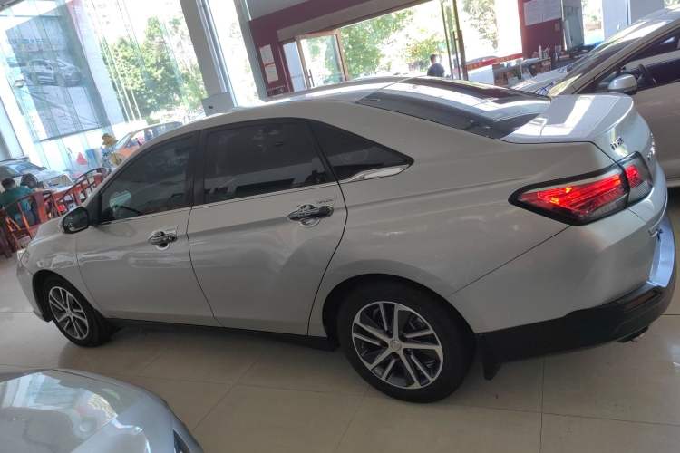 Used Venucia D60 2019 100 000 Honor 1.6L XL CVT Chenku Edition China VI Standard