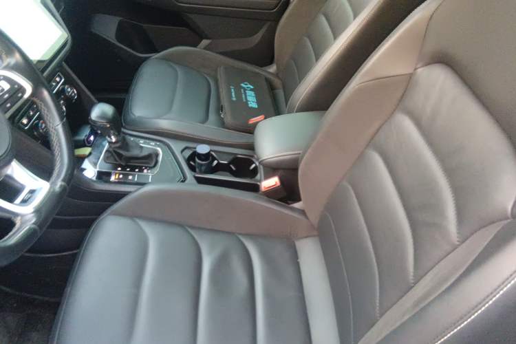 Used Volkswagen Tiguan L 2021 330TSI Automatic Two-Wheel Drive R-Line Enhanced Edition Left Front Seat