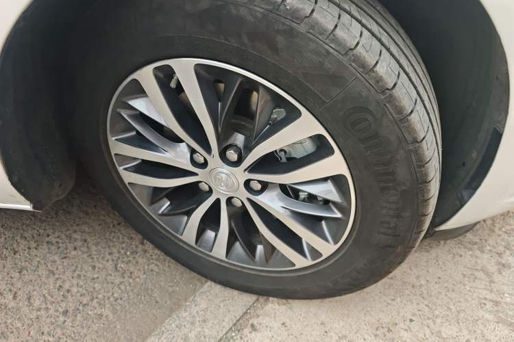 Used Buick GL8 2022 ES Landtrek 653T Luxury Edition