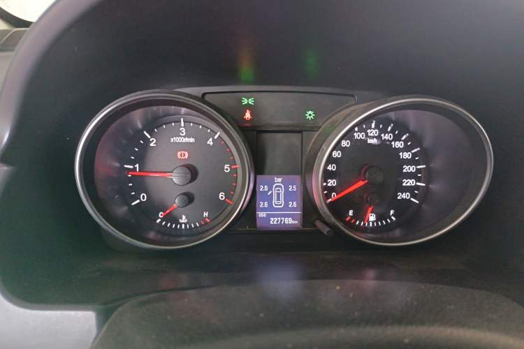 Used Haval H6 2014 Sport Edition 2.0T Diesel Manual Two-Wheel-Drive Elite Model Instrument Cluster