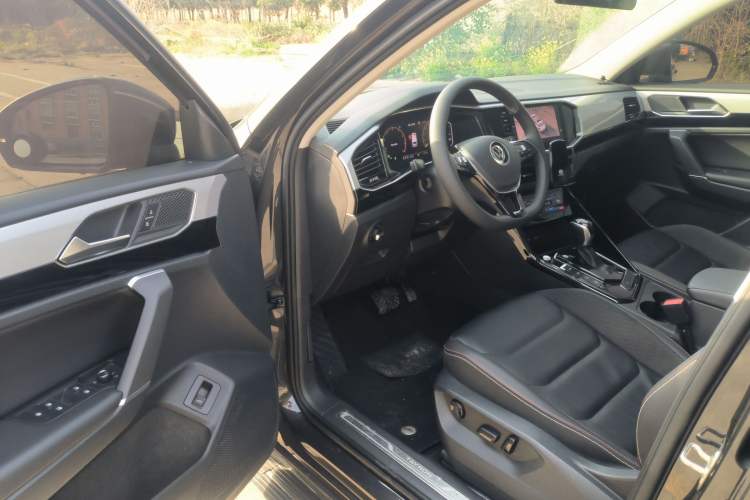 Used Volkswagen Tayron 2022 330TSI Two-Wheel Drive Luxury Connect Plus Version