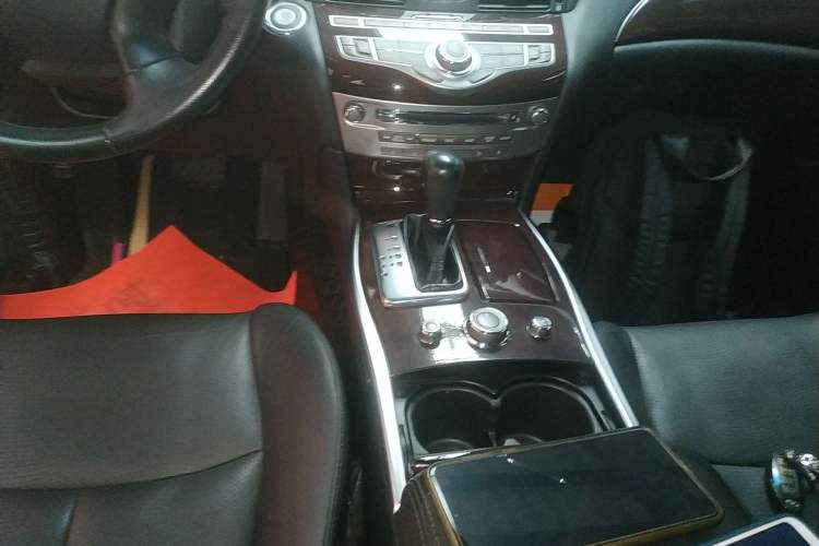 Used Infiniti Q70 2013 Q70L 2.5L Elegance Edition Gear Lever