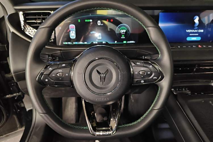 Used VOYAH FREE 2025 318 318 km Rear-Drive Touring Edition