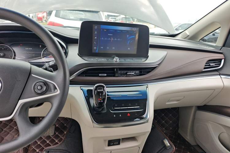 Used Buick GL8 2021 Land Cruiser Executive Class 652T Comfort Model