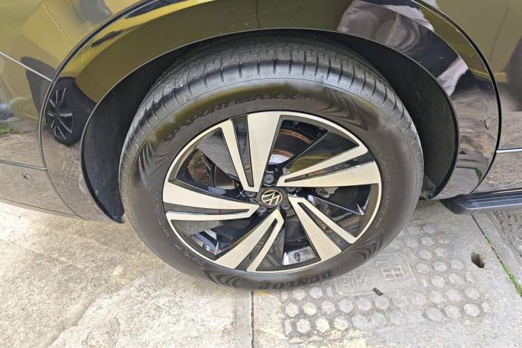 Used Volkswagen Tavendor 2024 380TSI All-Wheel Drive R-Line Cruise Edition