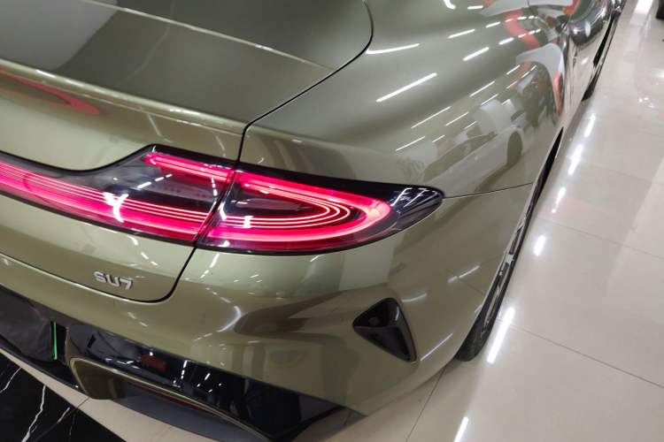 Used Xiaomi Auto SU7 2024 Rear-Drive Standard Founder Edition
