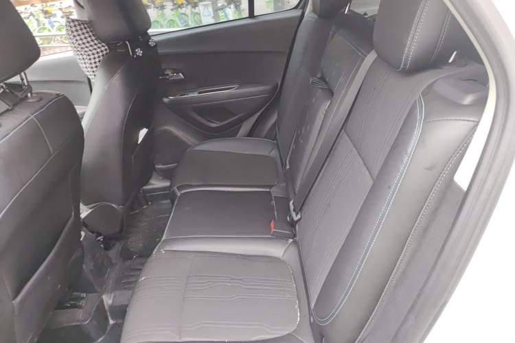 Used Chevrolet Trax 2014 1.4T Automatic Two-Wheel Drive Luxury Model Left Rear Seat