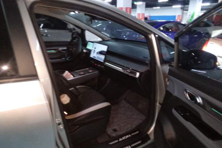 Used AION Y 2023 Plus 510 Smart Edition