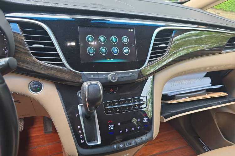 Used Buick GL8 2018 ES 28T Flagship Model China VI Standard Audio And AC Panel