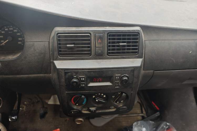 Used Wuling Rongguang 2012 1.5L Extended Basic Version
