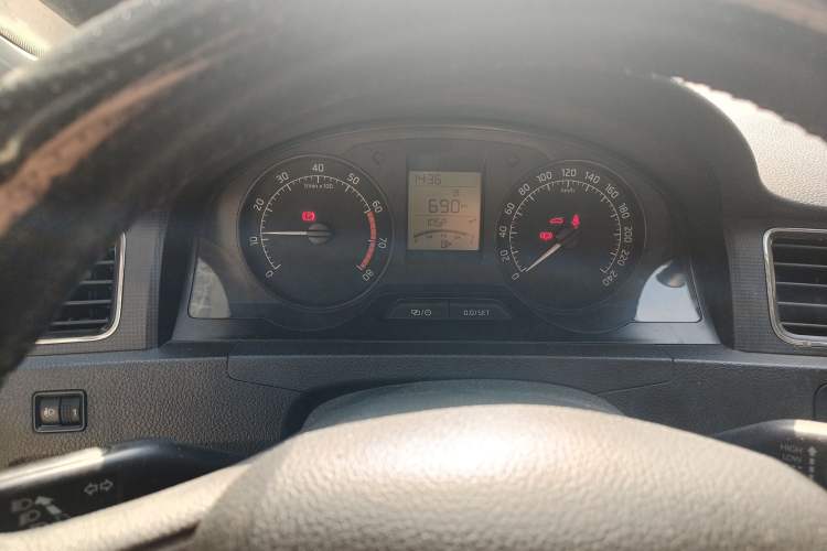 Used Skoda Rapid 2016 1.6L Manual Trend Edition Instrument Cluster