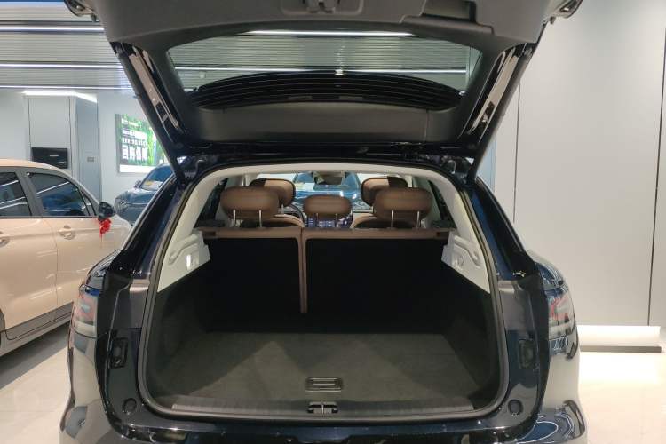 Used Leapmotor C11 2026 Range-Extended 300 LiDAR Prestige Edition Trunk