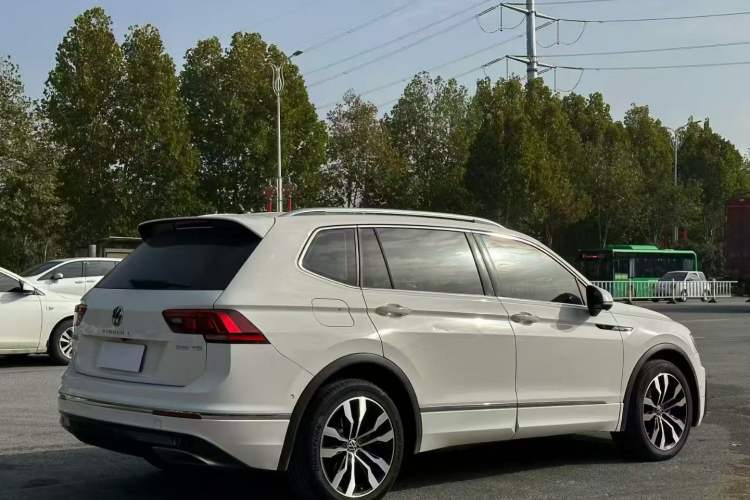 Used Volkswagen Tiguan L 2021 330TSI Automatic Two-Wheel Drive R-Line Enhanced Edition