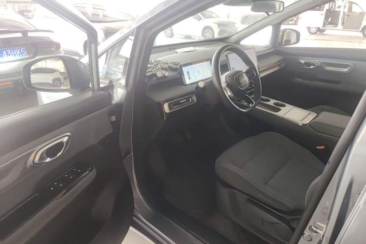 Used AION Y 2022 Plus 70 Enjoy Edition
