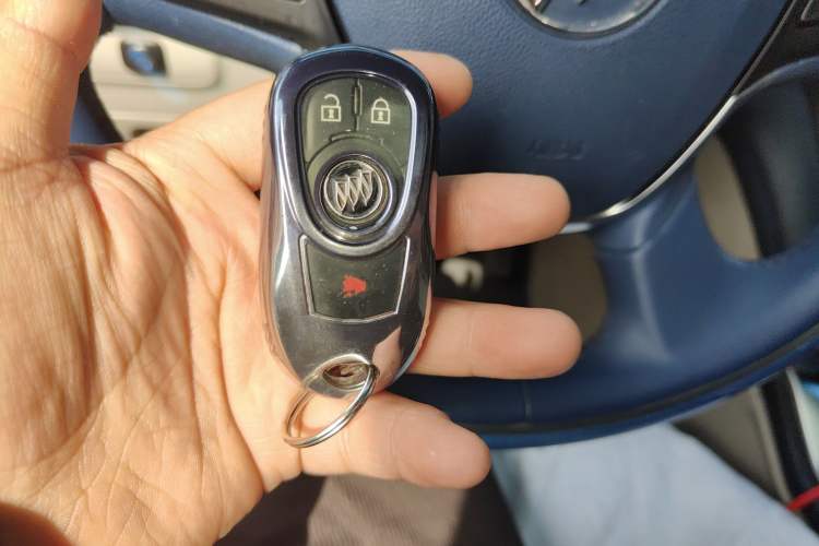 Used Buick GL8 2017 ES 28T Comfort Model China V Standard