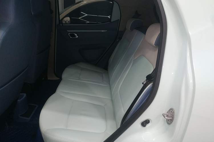 Used Dongfeng NAMMI BOX 2022 Chasing Wind Edition 331 km Standard Model