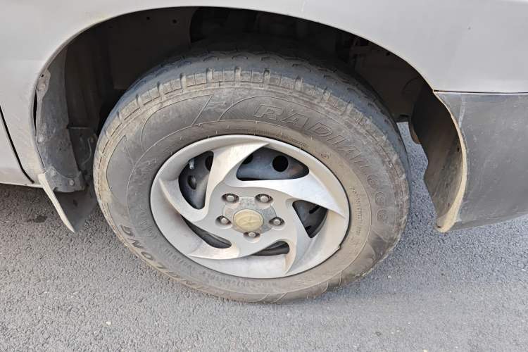 Used JAC Refine 2011 2.0L Shuttle Gasoline Standard Edition HFC4GA3
