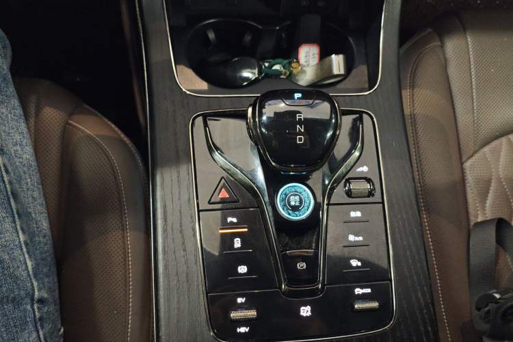 Used BYD Han 2022 DM-i 121KM Prestige Model
