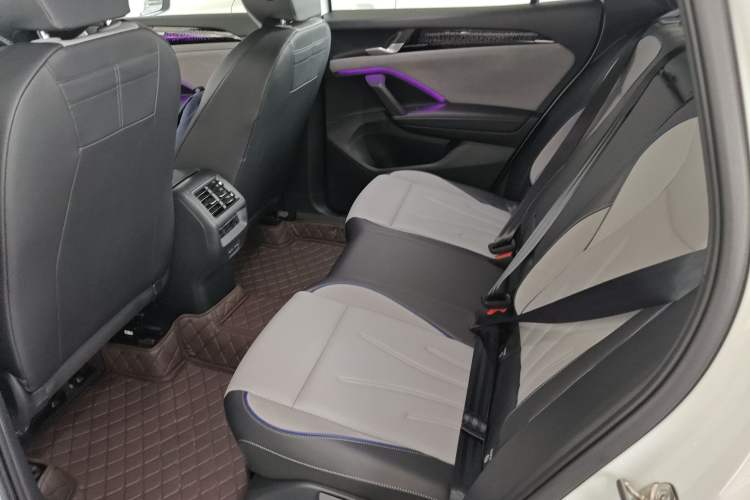 Used Volkswagen Tayron 2025 Tiguan L 380TSI 4Motion Luxury Easy Package
